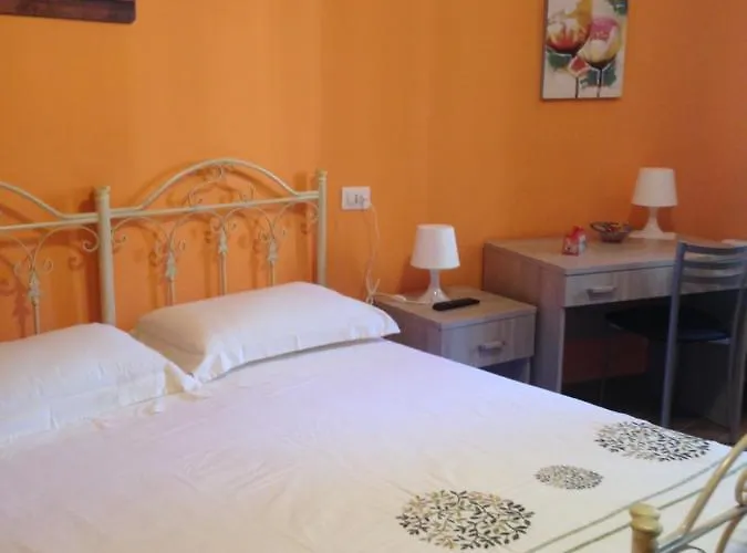 Le Stanzedi Karola&luigia Alojamento de Acomodação e Pequeno-almoço Spezzano Piccolo